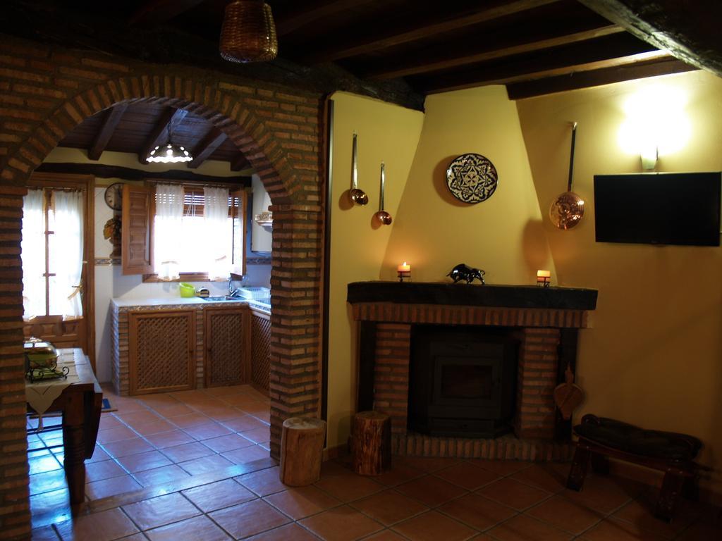 La Casa Del Vado Guest House Hervas Exterior photo