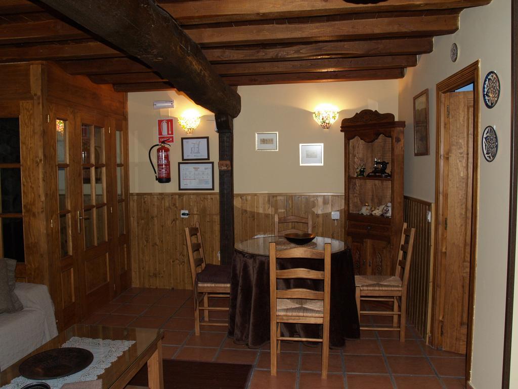 La Casa Del Vado Guest House Hervas Exterior photo