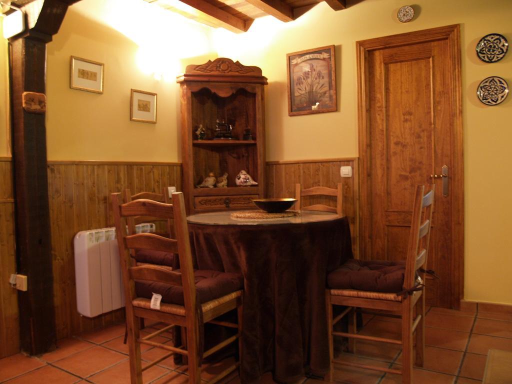 La Casa Del Vado Guest House Hervas Exterior photo