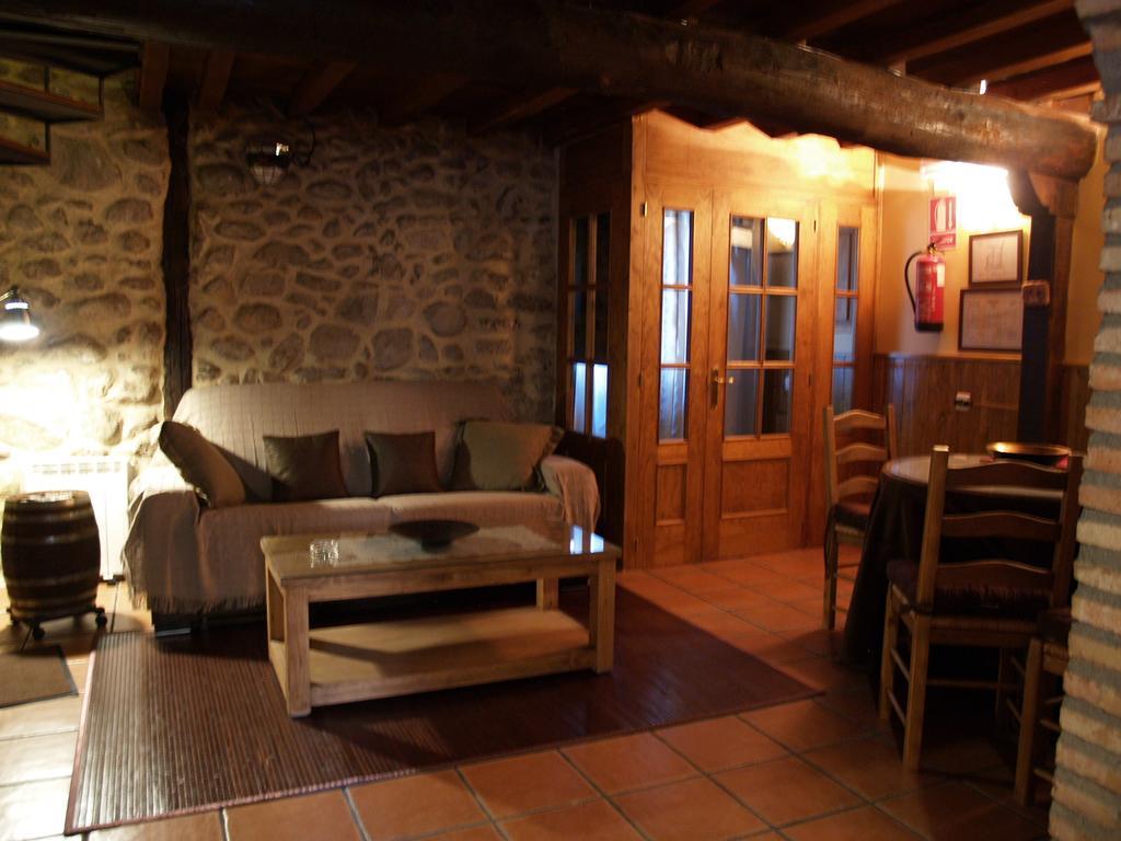 La Casa Del Vado Guest House Hervas Exterior photo