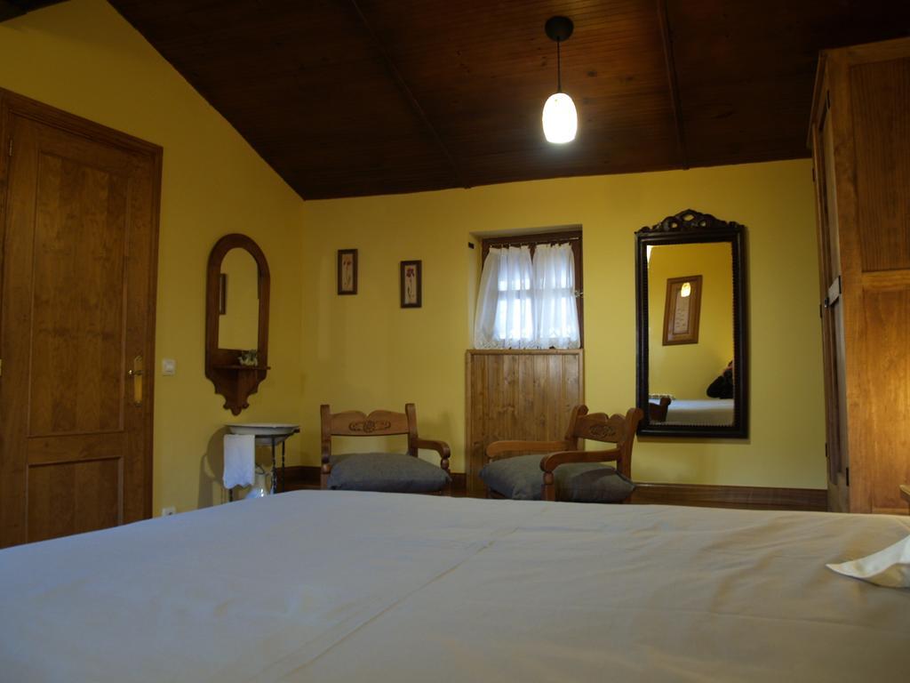 La Casa Del Vado Guest House Hervas Exterior photo