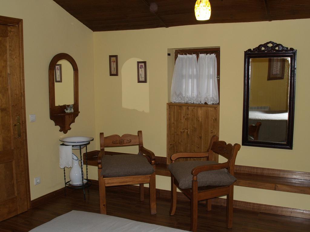 La Casa Del Vado Guest House Hervas Exterior photo