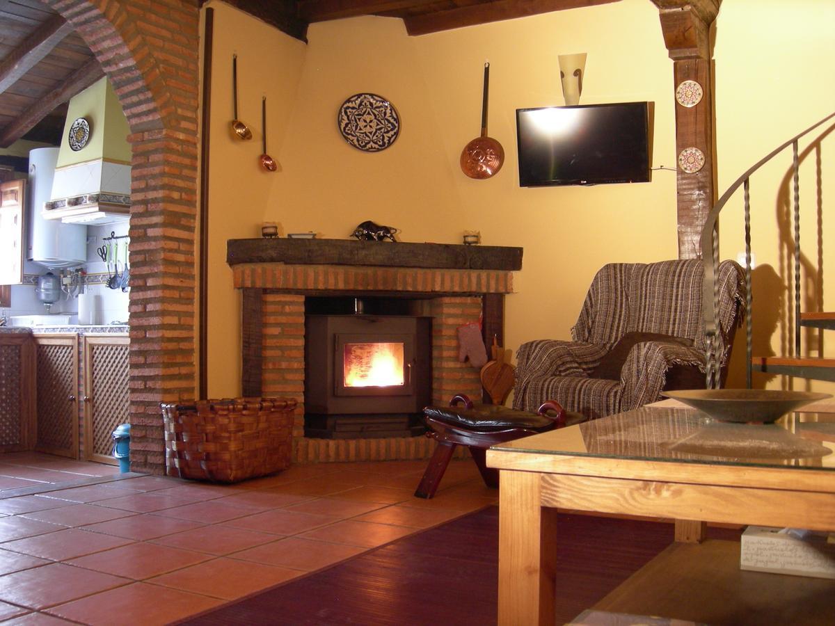 La Casa Del Vado Guest House Hervas Exterior photo