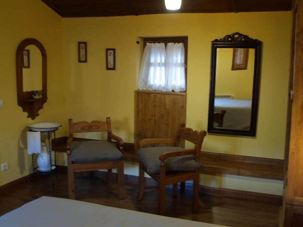 La Casa Del Vado Guest House Hervas Exterior photo